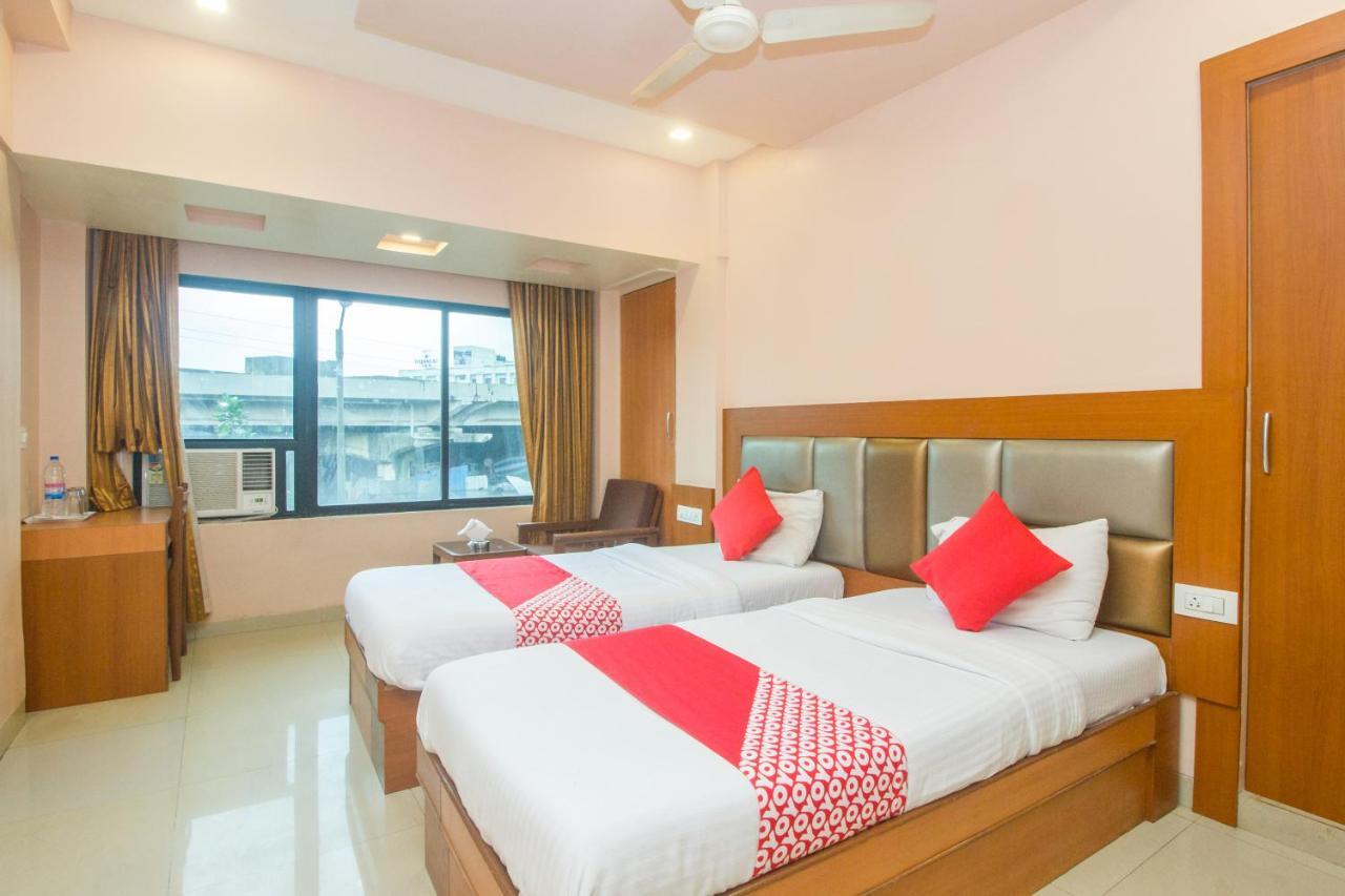OYO 7727 Hotel Sarovar Grand Kalamboli Exterior foto