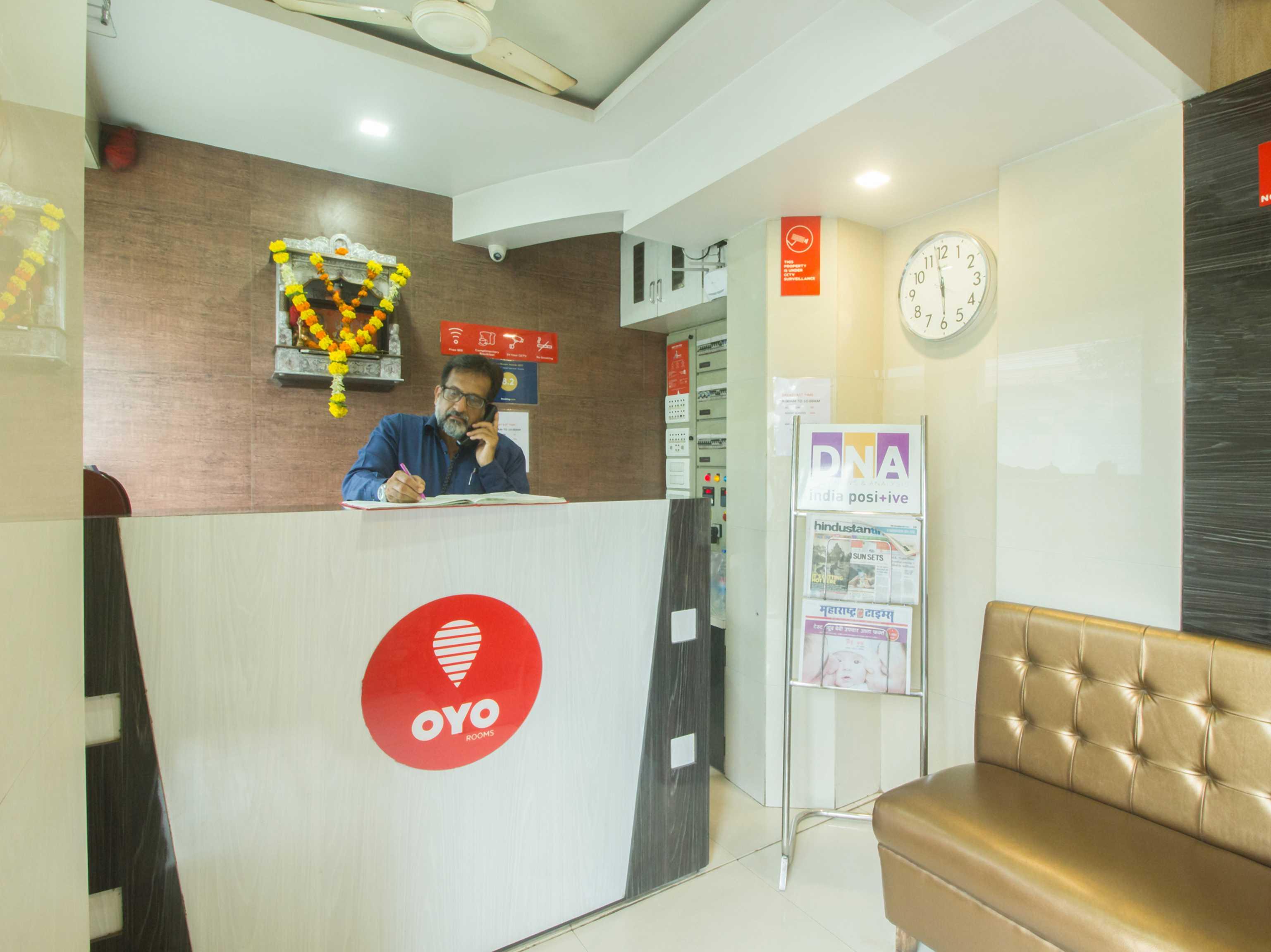 OYO 7727 Hotel Sarovar Grand Kalamboli Exterior foto