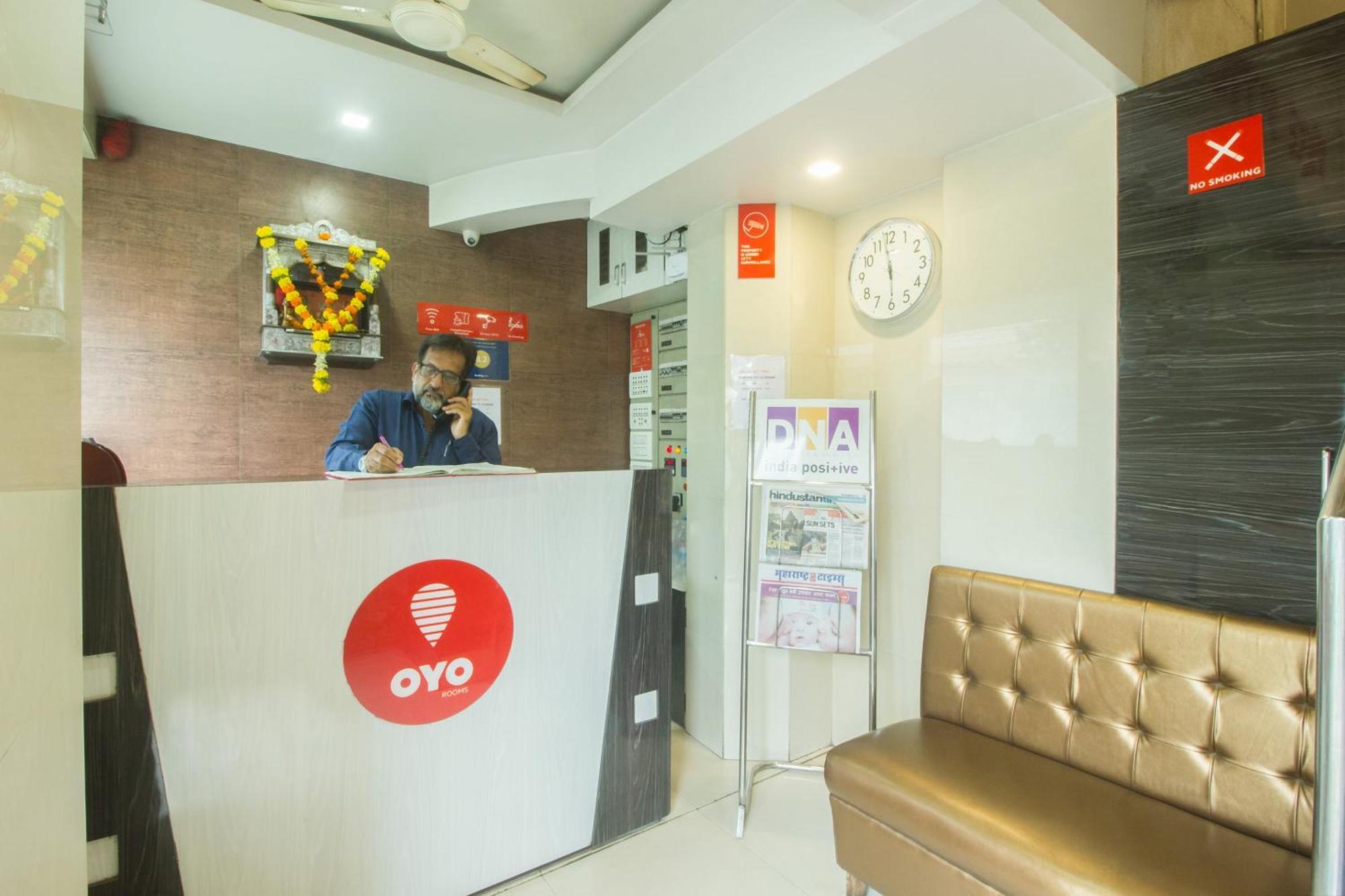 OYO 7727 Hotel Sarovar Grand Kalamboli Exterior foto